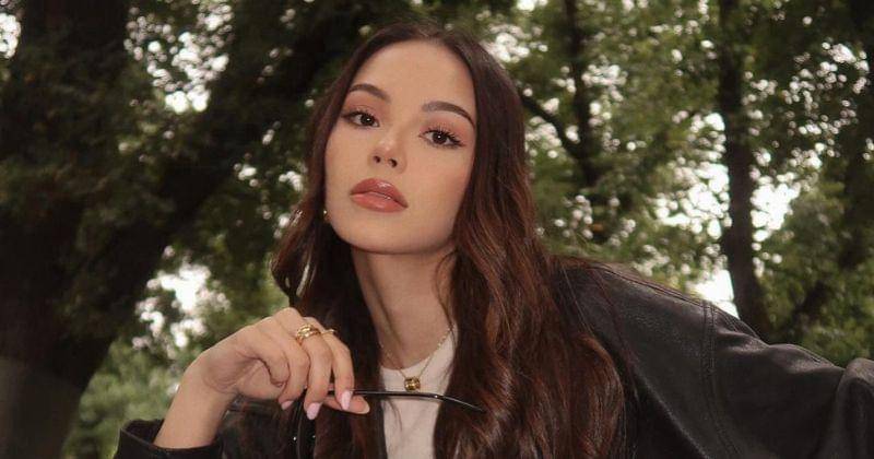 Instagram.com/alyssadaguise